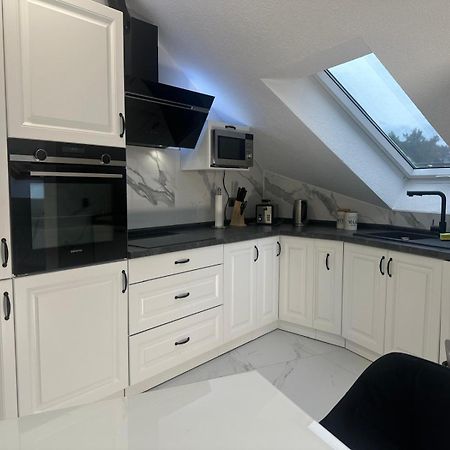 Flexible, Schoene Und Gut Aussehende Feriensuite Reutlingen Exterior photo